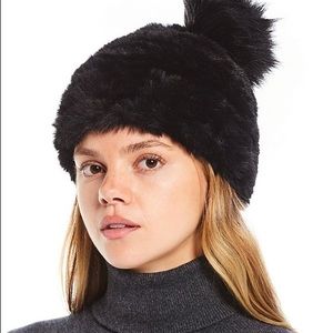 Steve Madden faux fur beanie in black with Pom